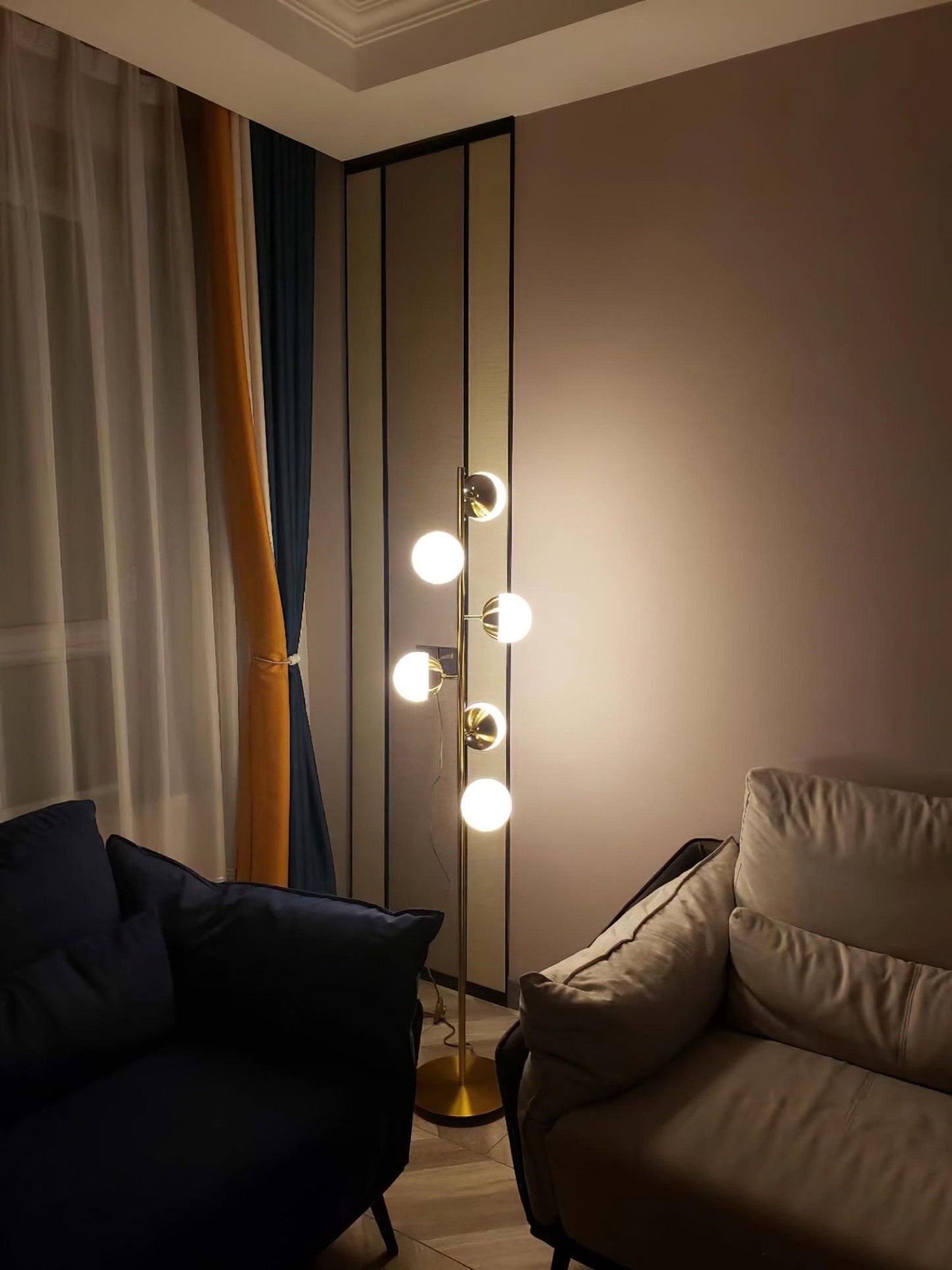 LED Tree Lampe mit Ast-Design für Dekorative Raumbeleuchtung