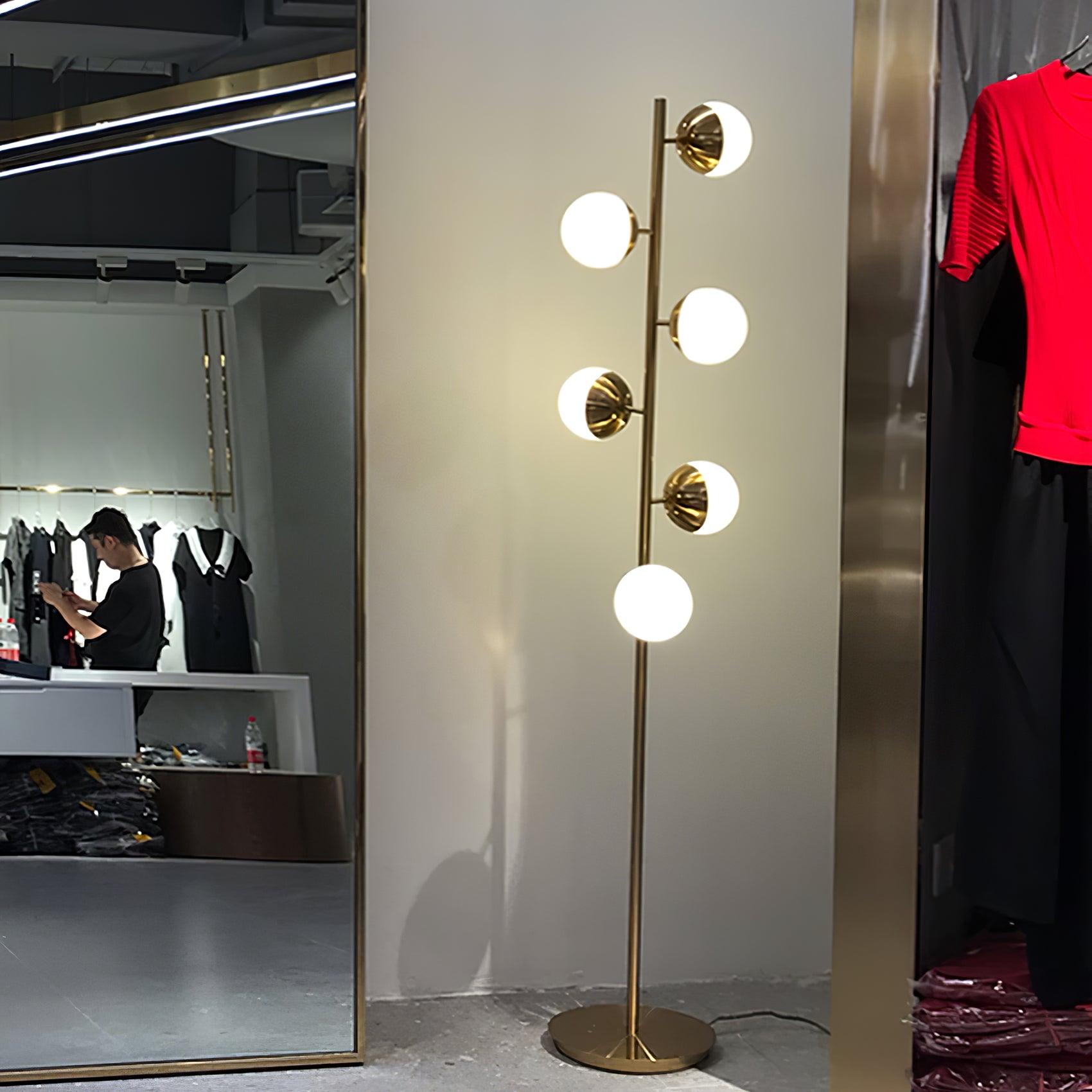 LED Tree Lampe mit Ast-Design für Dekorative Raumbeleuchtung