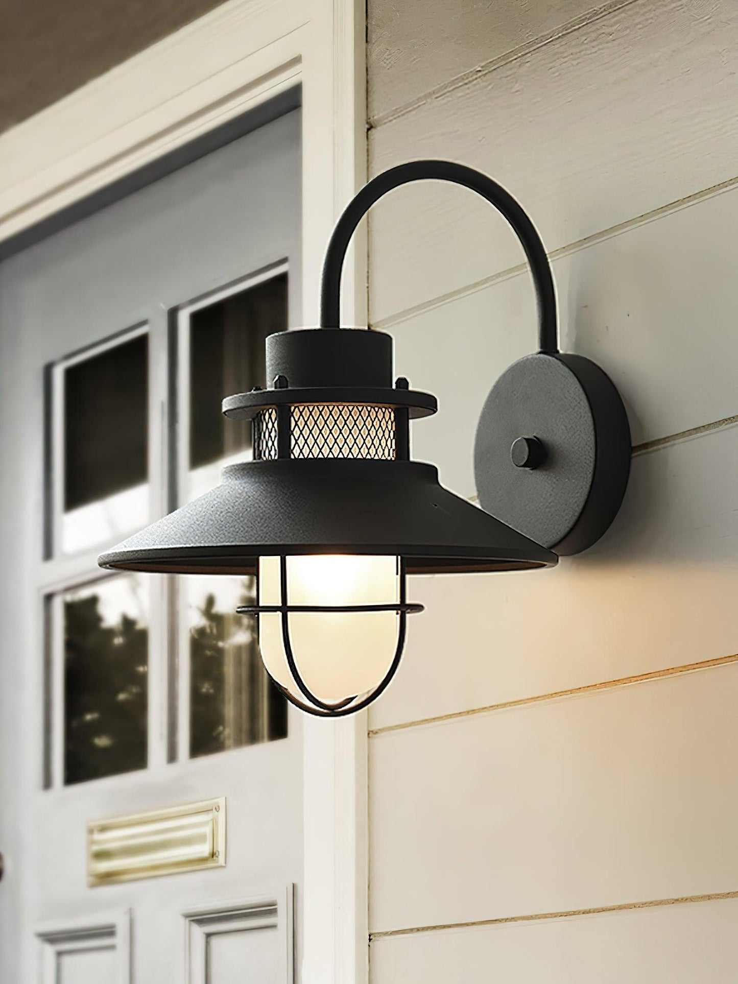 Kesselförmige Außenwandlampe – Zeitloses Design