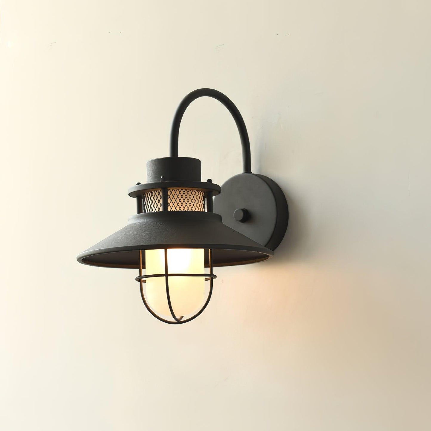 Kesselförmige Außenwandlampe – Zeitloses Design