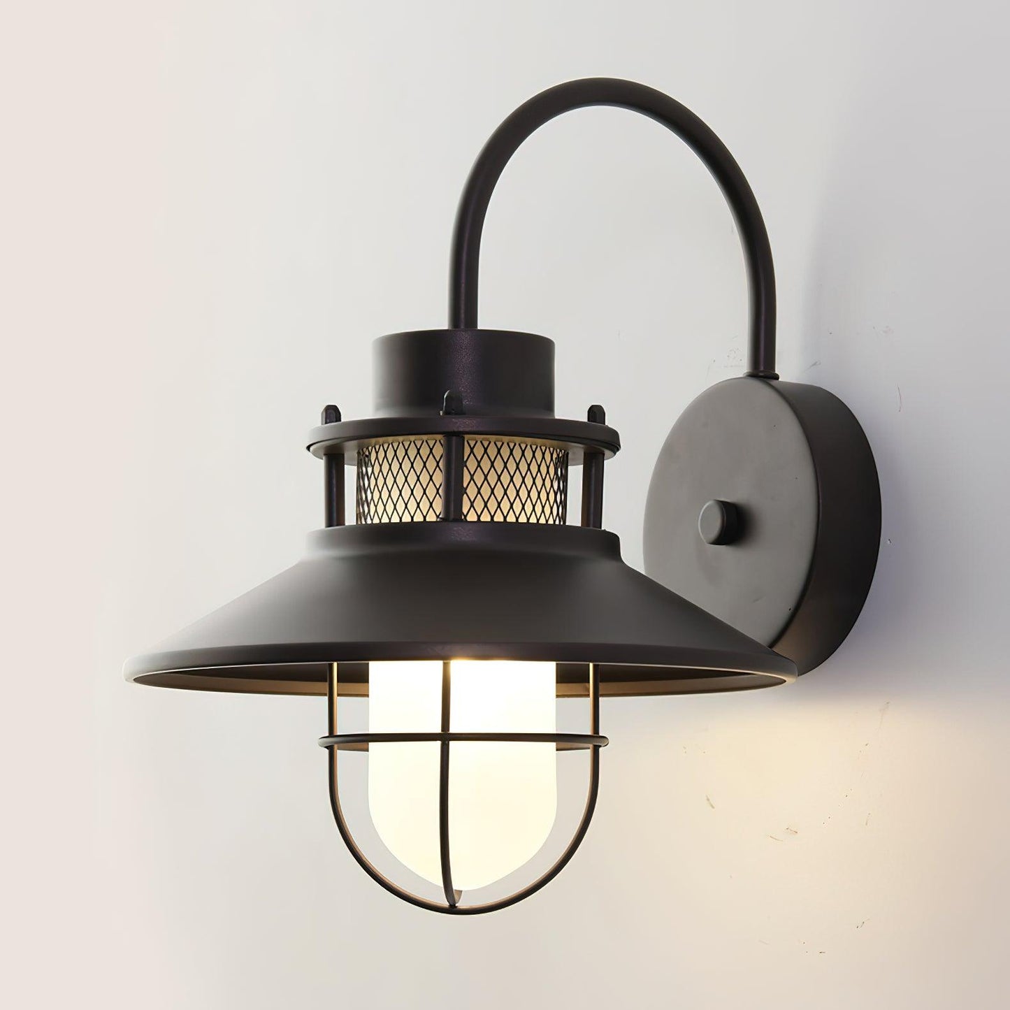 Kesselförmige Außenwandlampe – Zeitloses Design