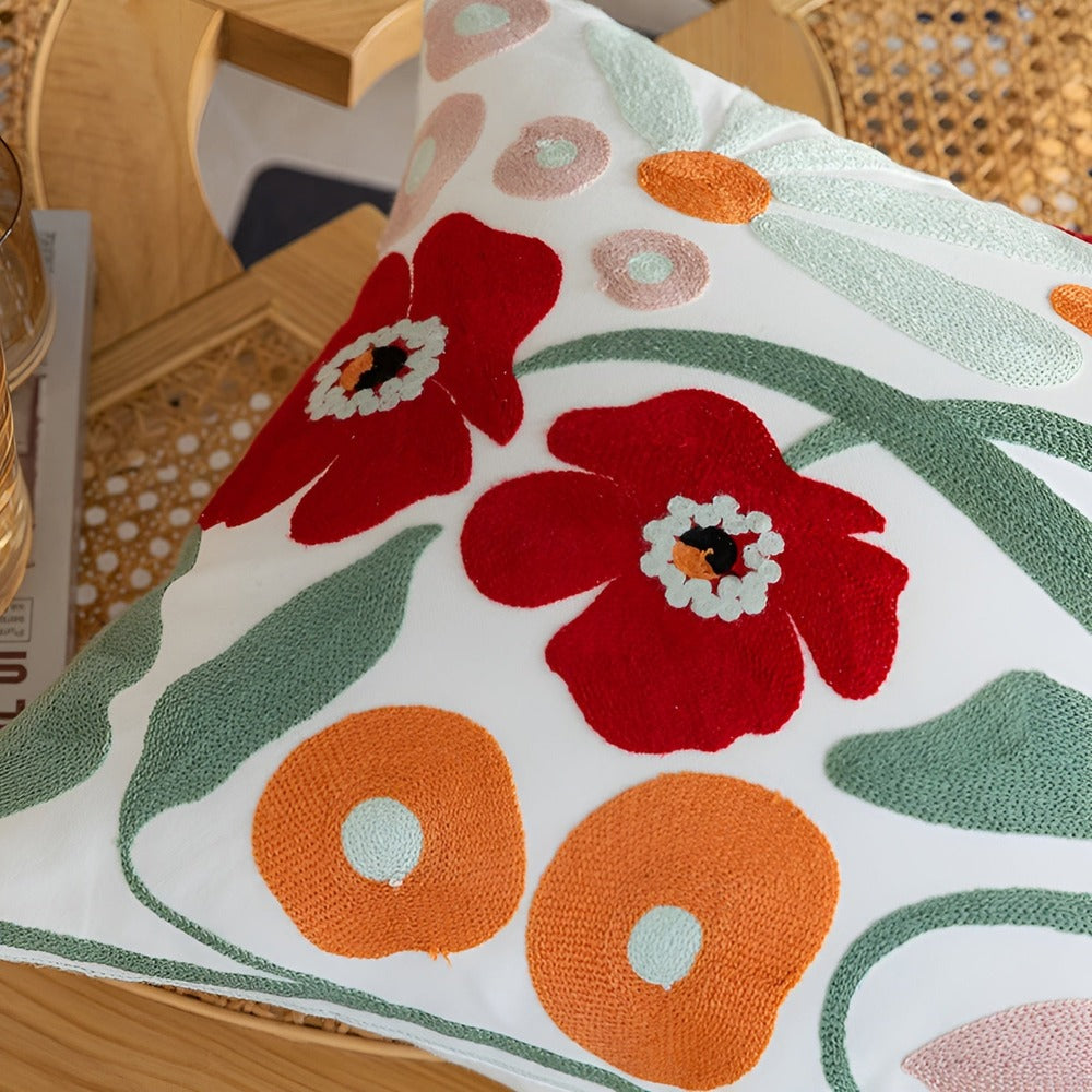 Kissenbezug mit Dekorativem Blumenstickdesign
