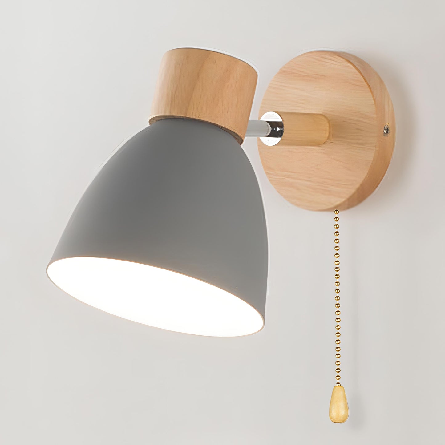 Nordic Design Wandlampe aus Holz mit Hängendem Schalter