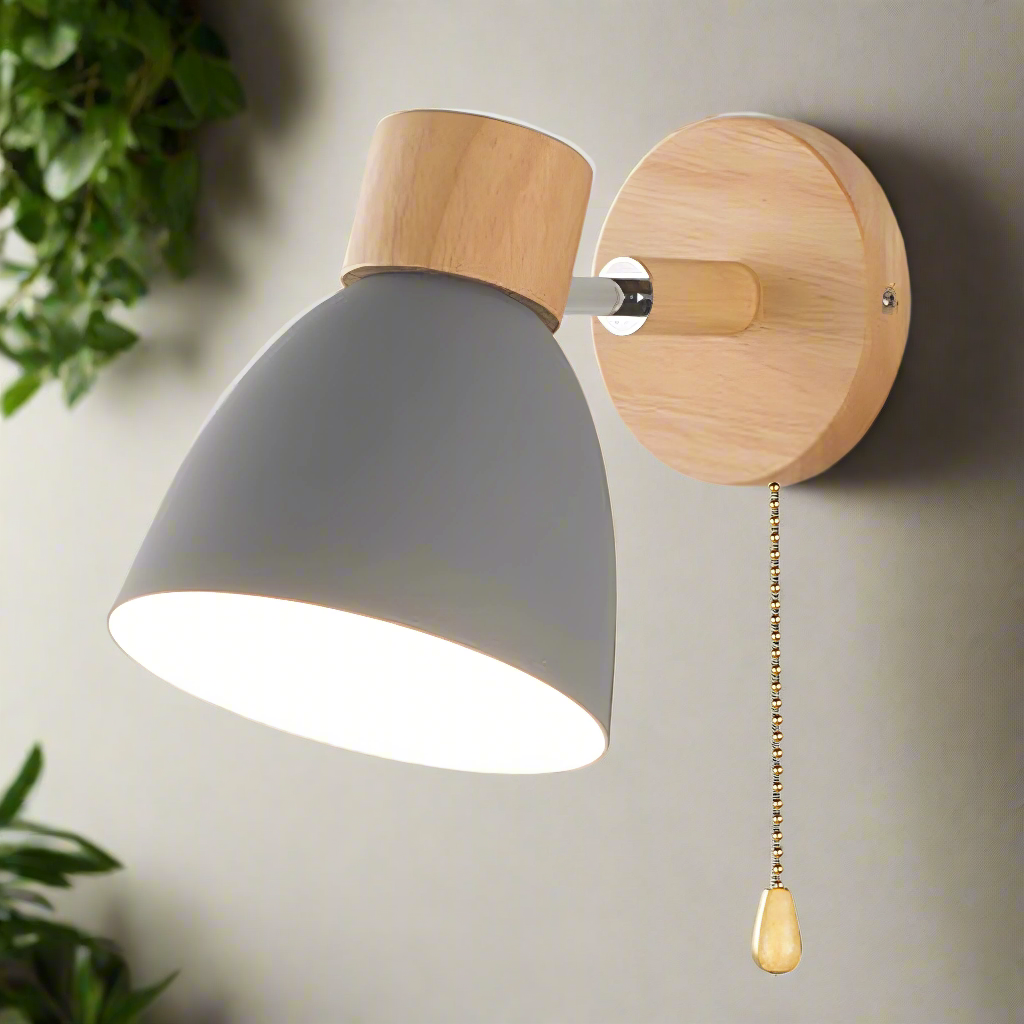 Nordic Design Wandlampe aus Holz mit Hängendem Schalter