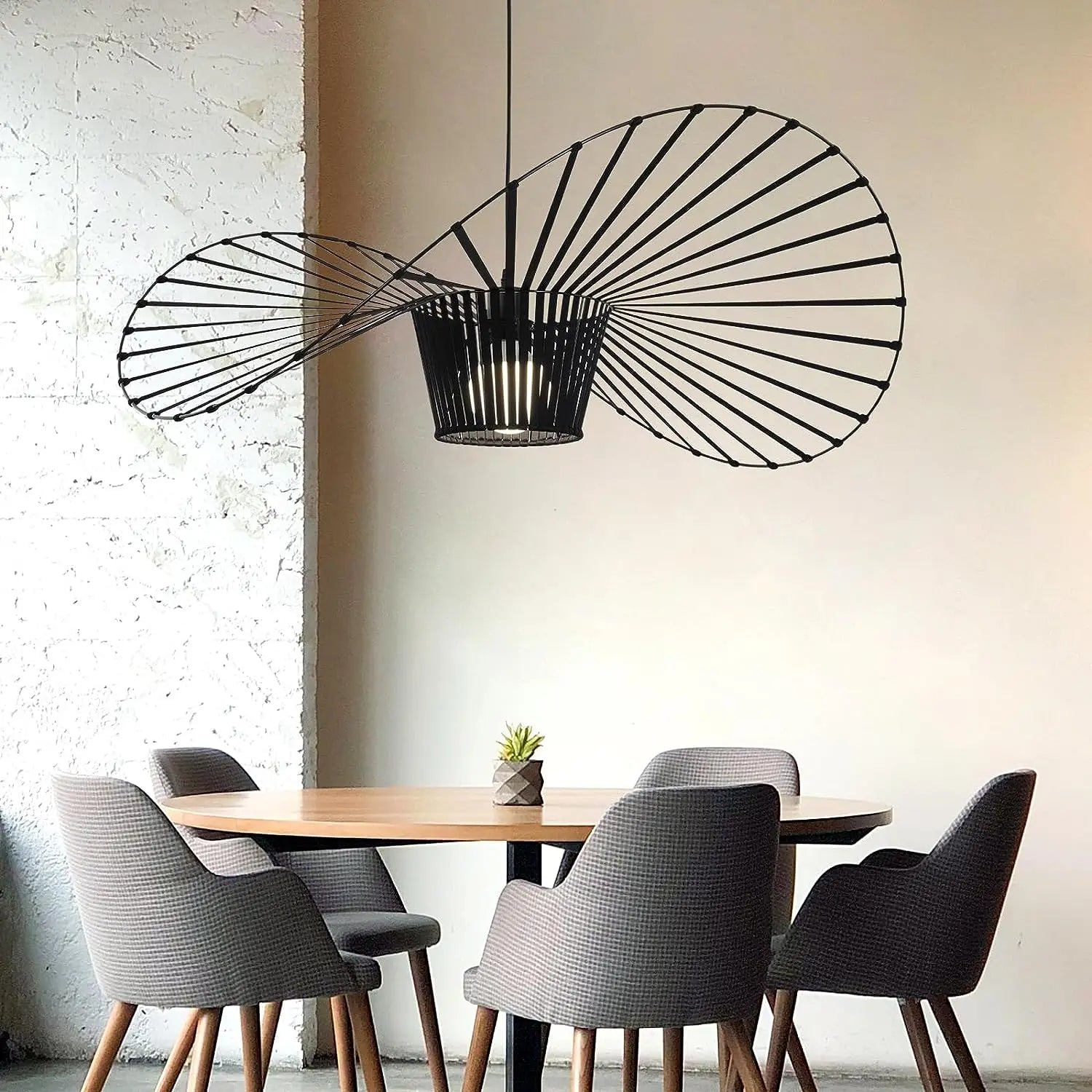 Pendelleuchte im Vintage-Hut Design