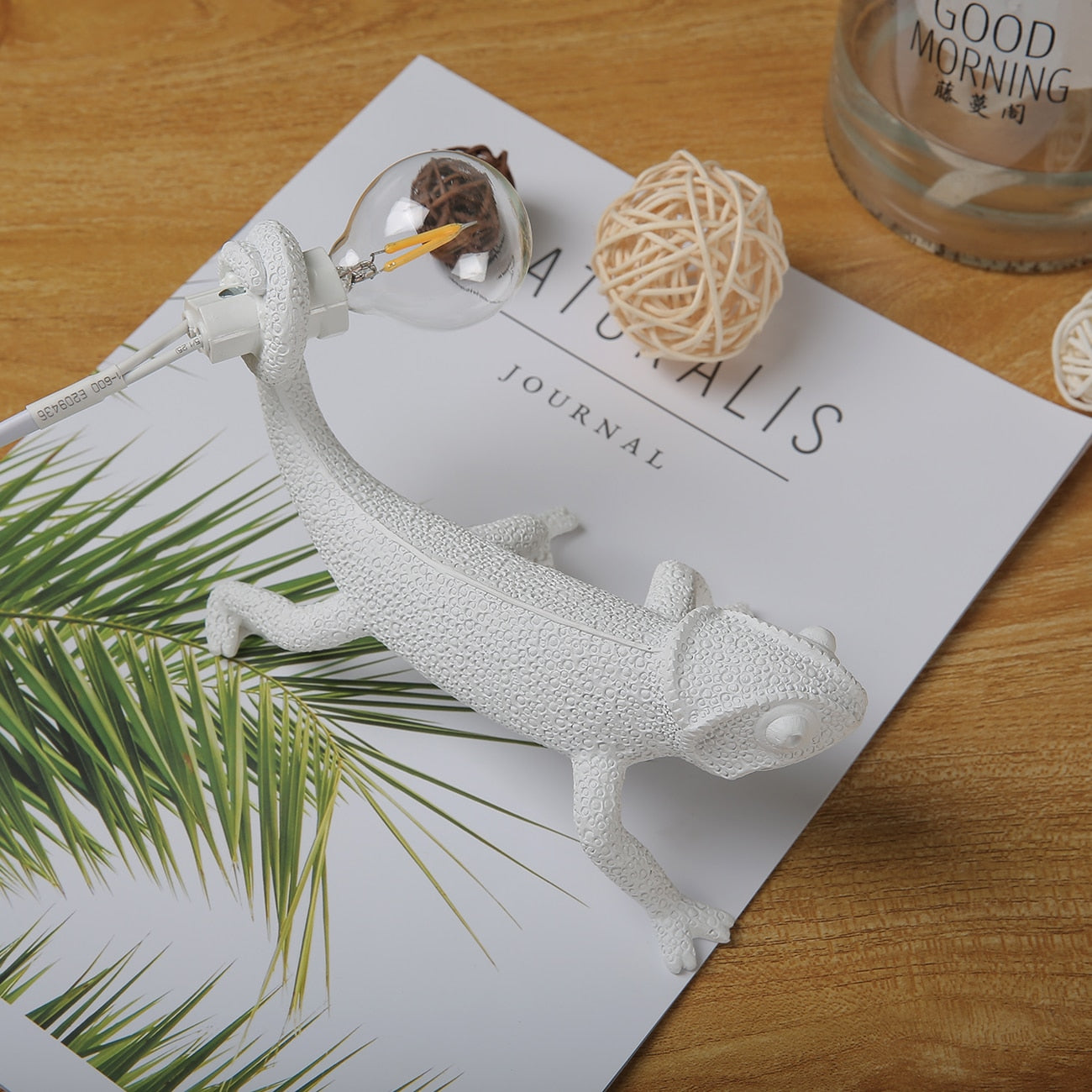 Eidechsen-Tischlampe aus Harz