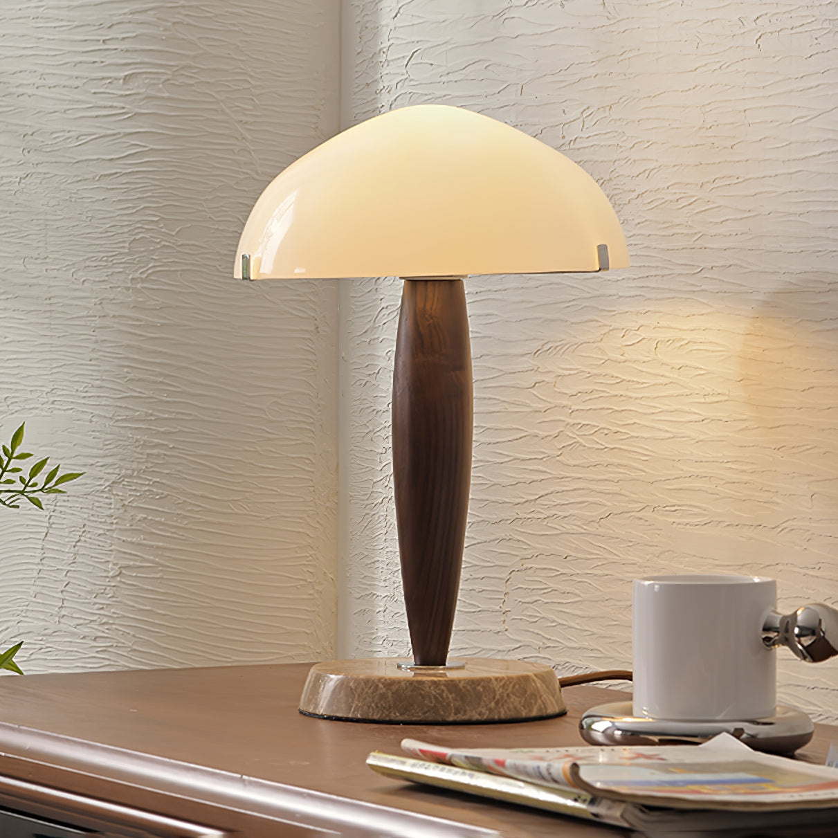 Minimalistische Nachttischlampe im Mid-Century Design