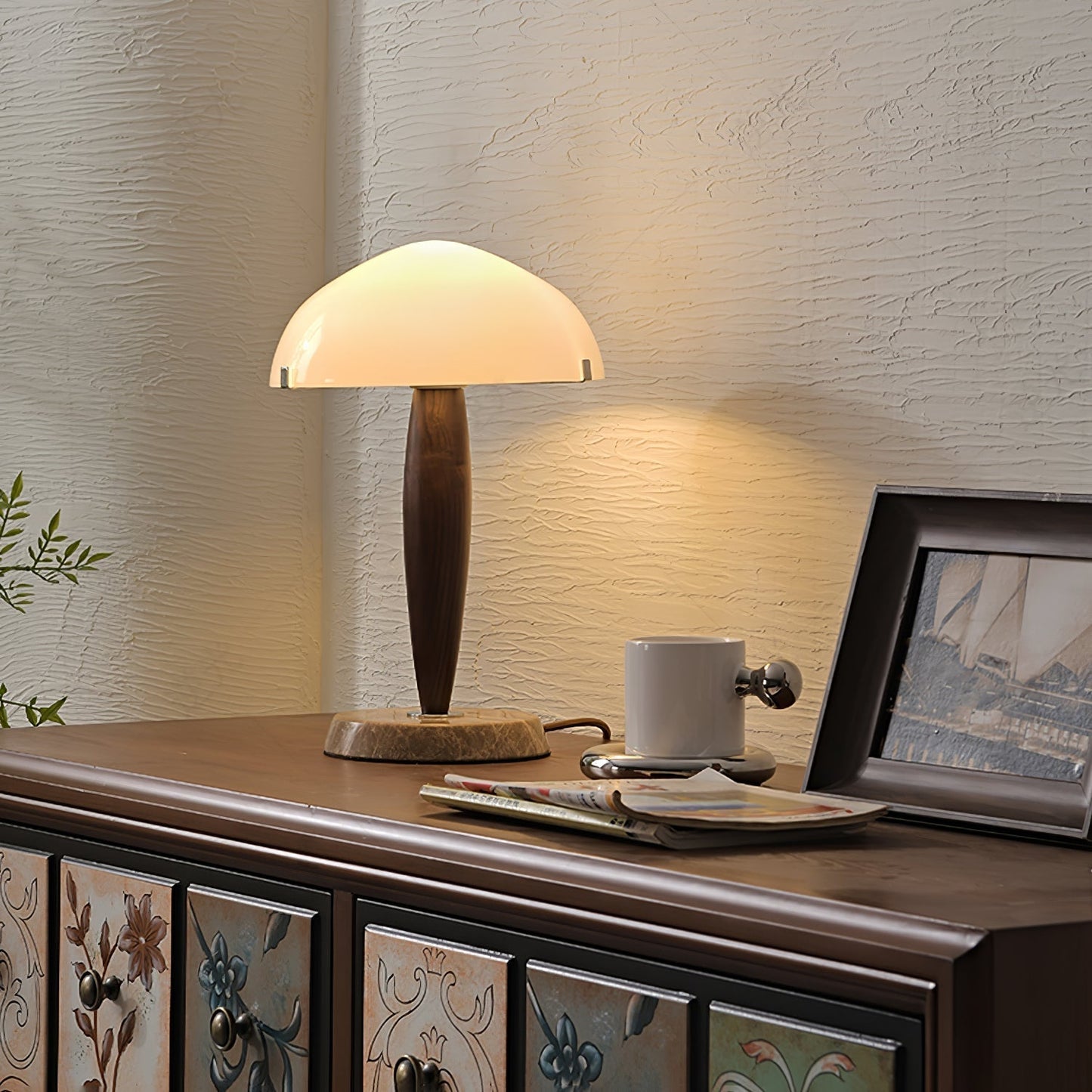 Minimalistische Nachttischlampe im Mid-Century Design