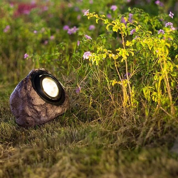 Solarbetriebene LED-Gartenleuchte in Felsen-Optik