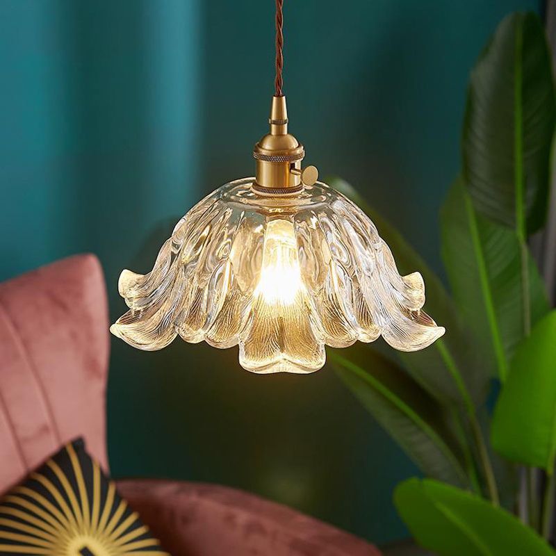 Glas-Pendelleuchte in Blumenform – Goldfarben