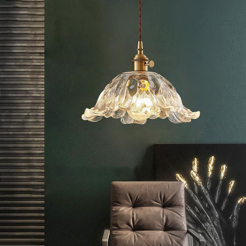 Glas-Pendelleuchte in Blumenform – Goldfarben