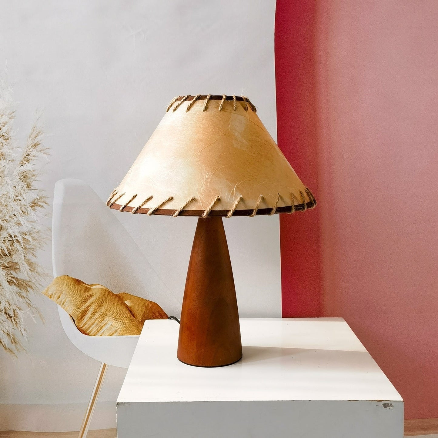 Vintage Massivholz Tischlampe