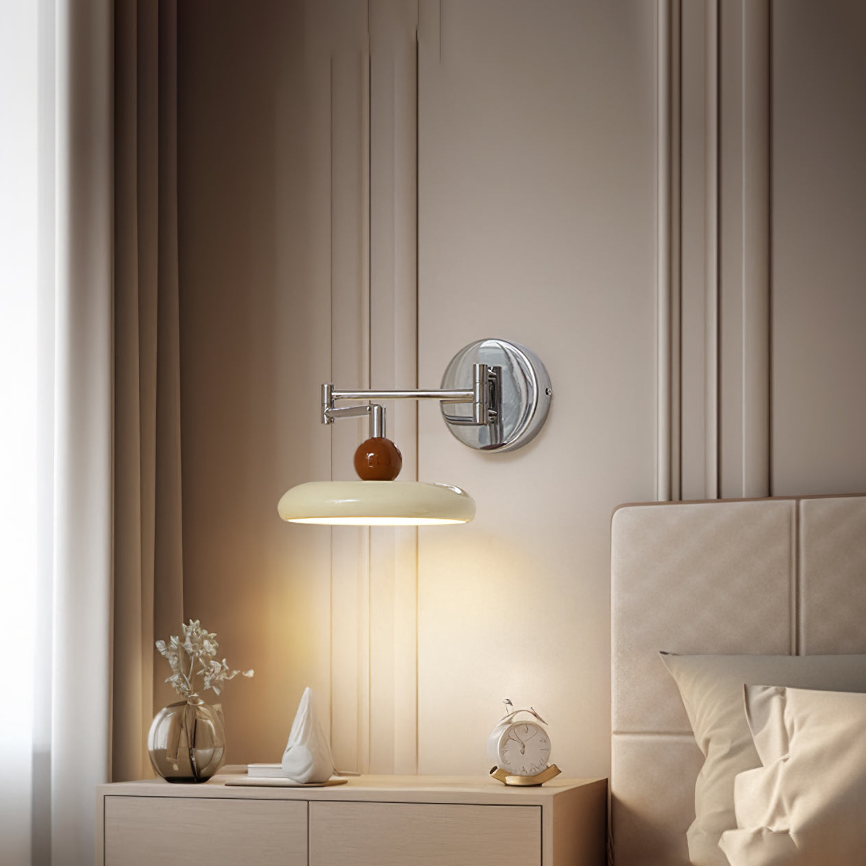 Flexible Lola Swing Arm Wandleuchte für Leseecken und Arbeitsplätze