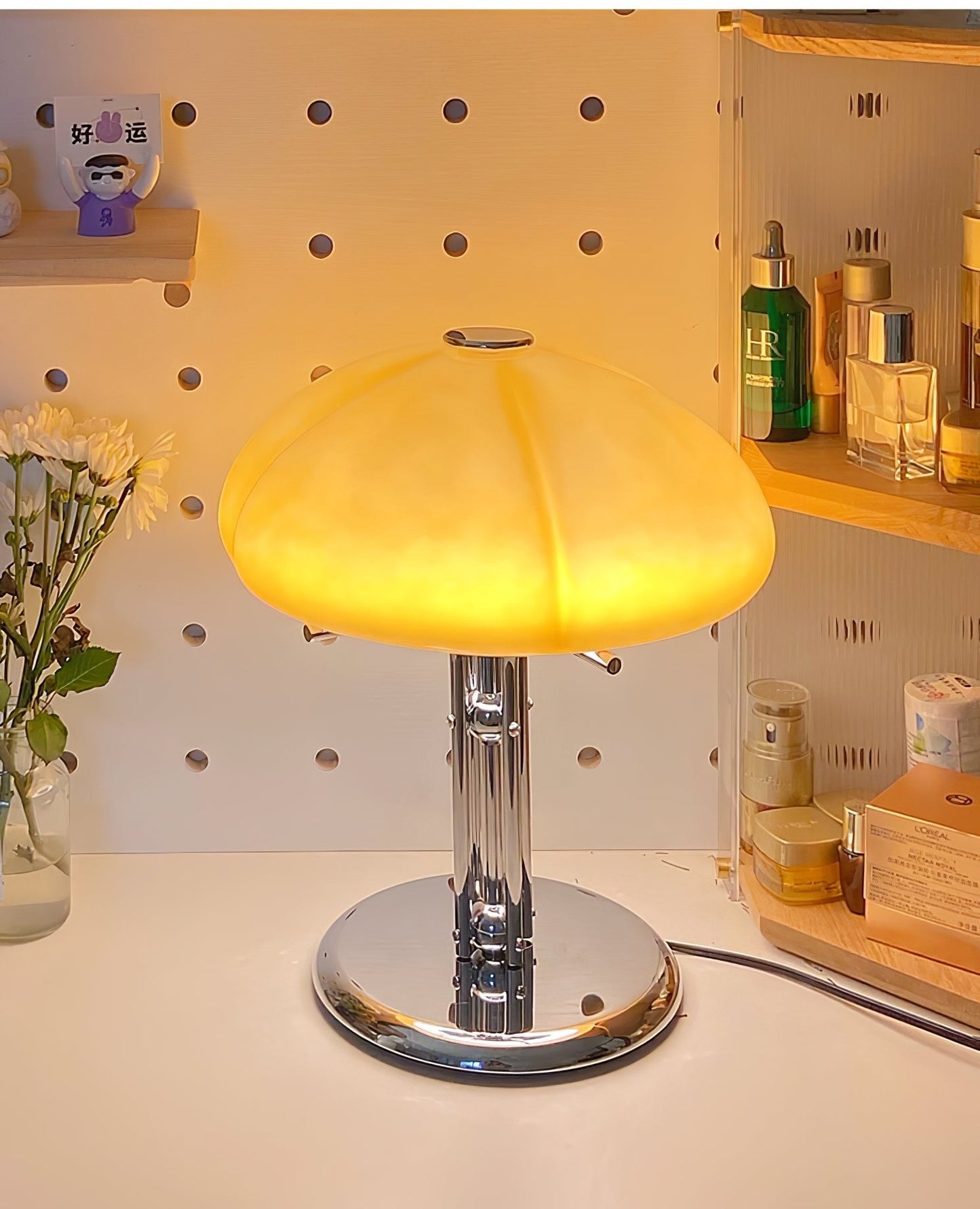Moderne Bauhaus Tischlampe in Pilzform