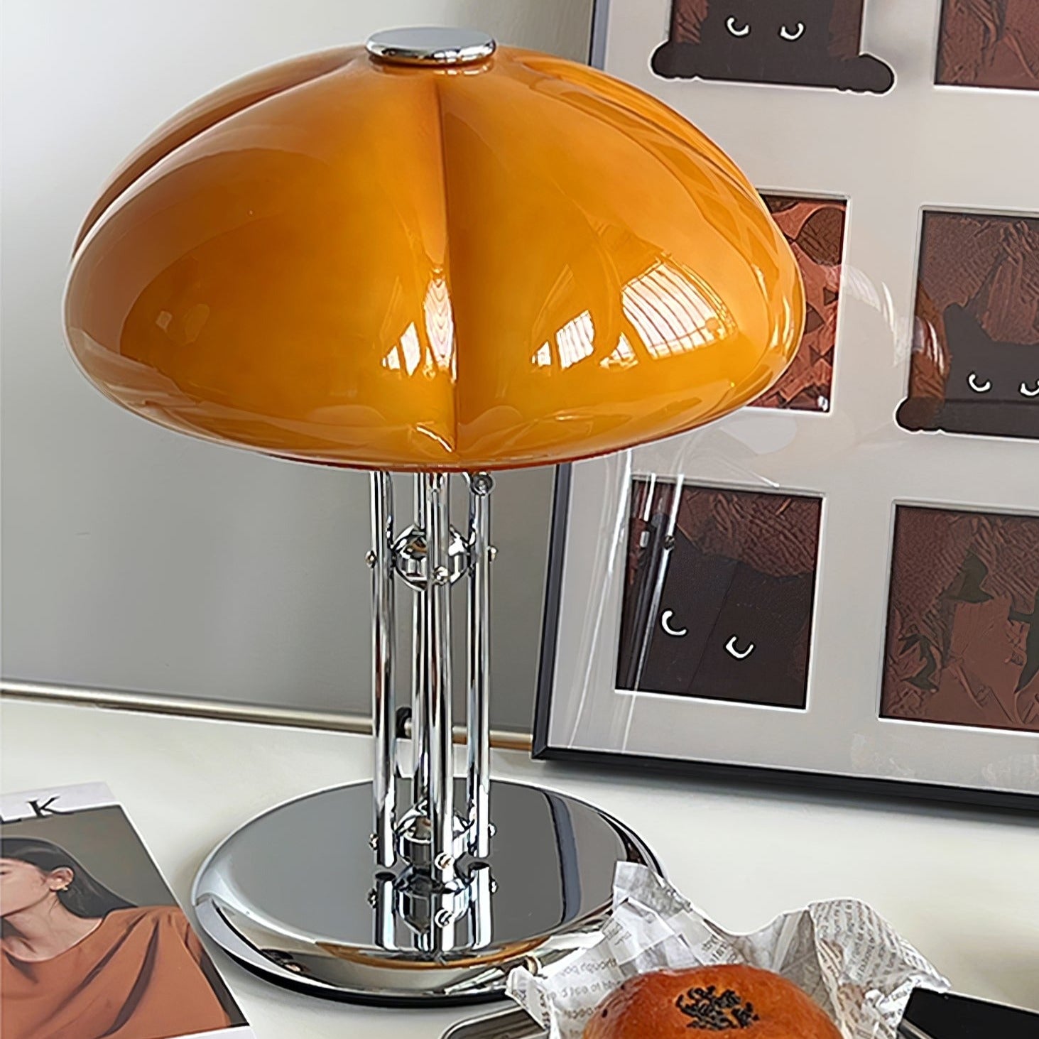 Moderne Bauhaus Tischlampe in Pilzform