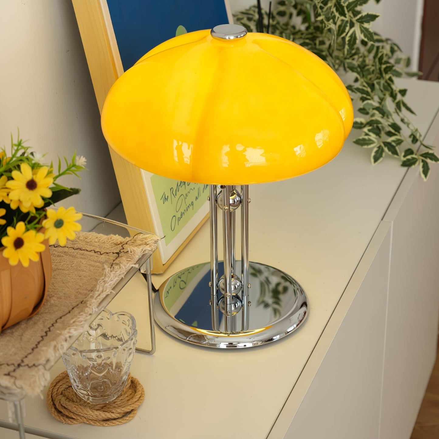 Moderne Bauhaus Tischlampe in Pilzform