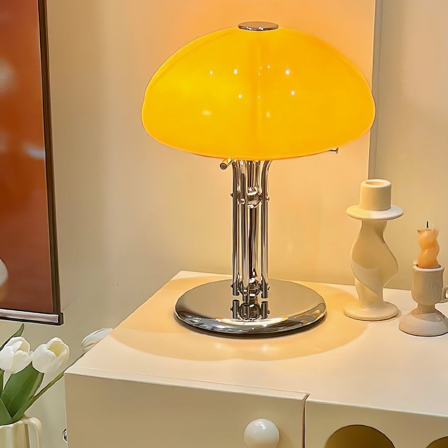 Moderne Bauhaus Tischlampe in Pilzform