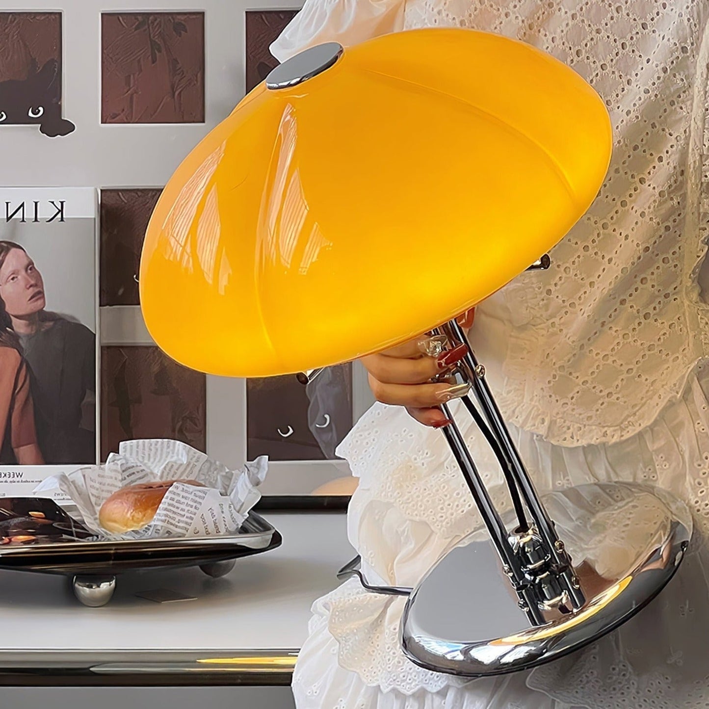 Moderne Bauhaus Tischlampe in Pilzform