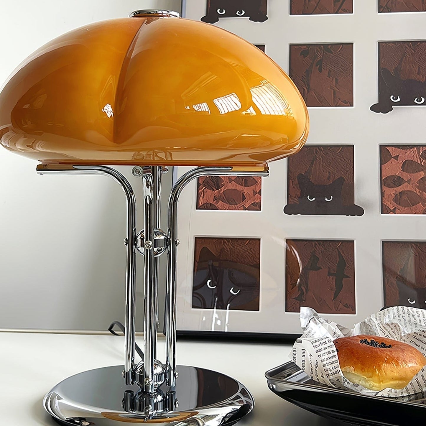 Moderne Bauhaus Tischlampe in Pilzform