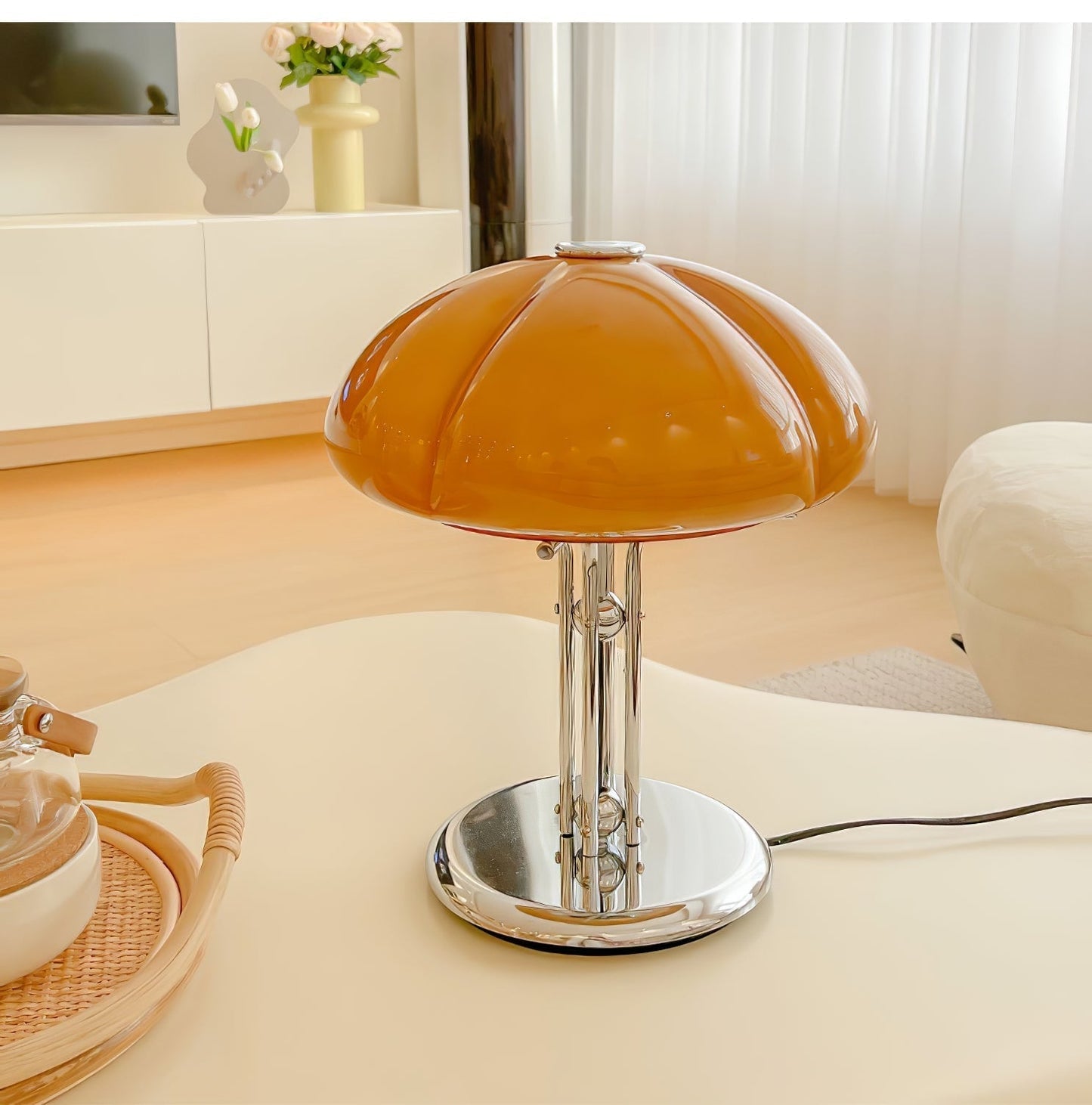 Moderne Bauhaus Tischlampe in Pilzform