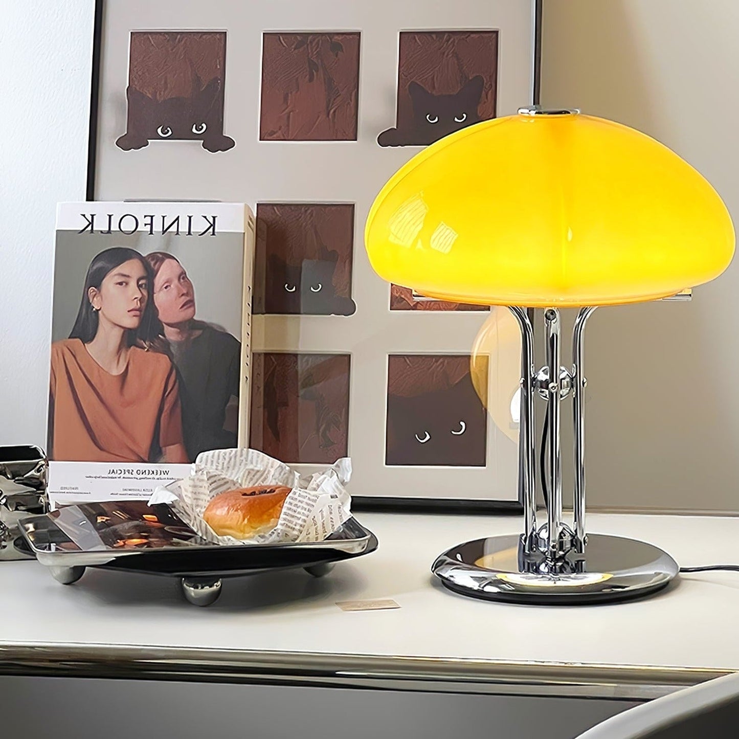 Moderne Bauhaus Tischlampe in Pilzform