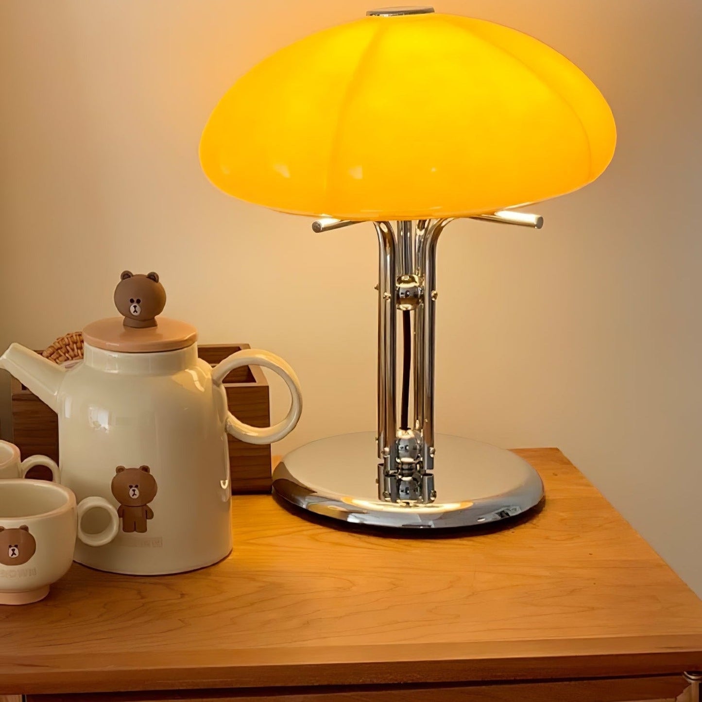 Moderne Bauhaus Tischlampe in Pilzform