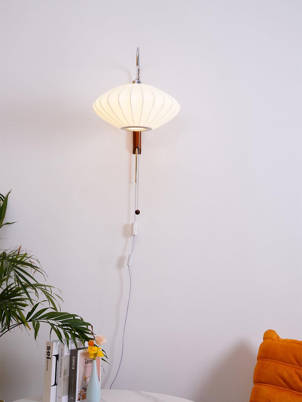 Dekorative Wandlampe im Laternenstil
