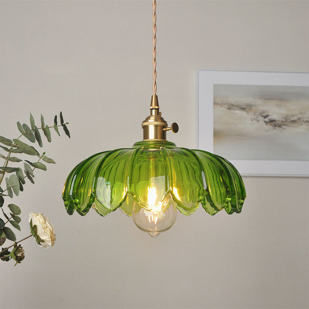 Retro-Pendelleuchte mit glasiertem Blumenmuster