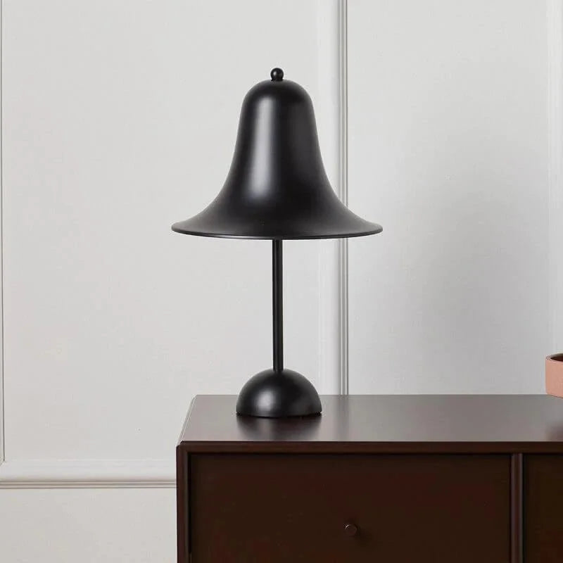 Tischleuchte im Glockendesign
