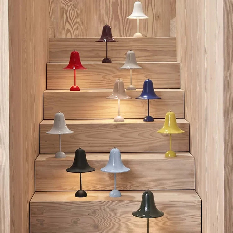 Tischleuchte im Glockendesign