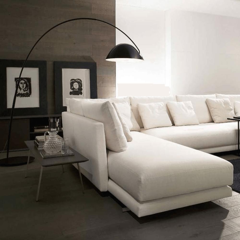 Geschwungene LED Stehlampe im Arc-Stil für Stimmungsvolle Beleuchtung