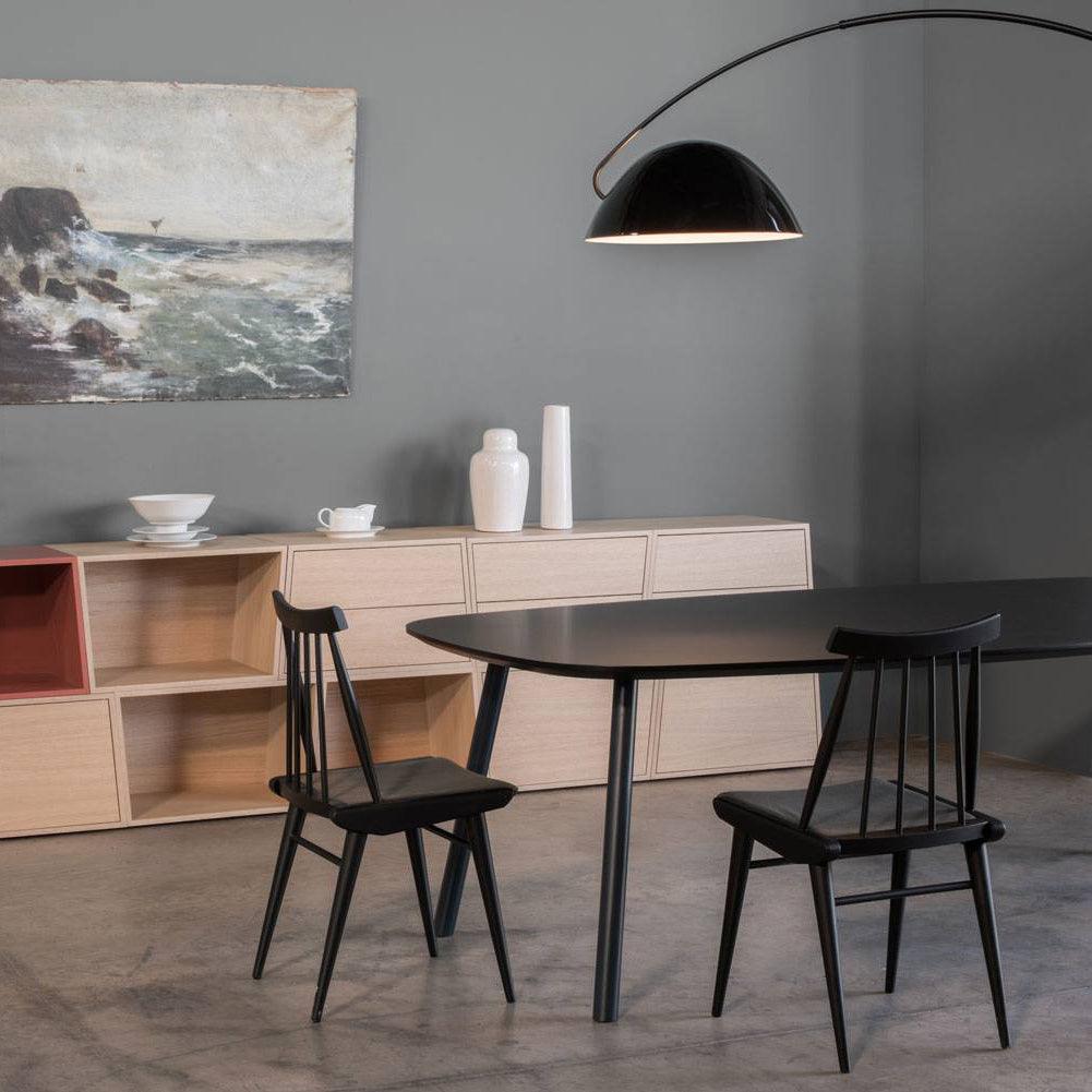 Geschwungene LED Stehlampe im Arc-Stil für Stimmungsvolle Beleuchtung