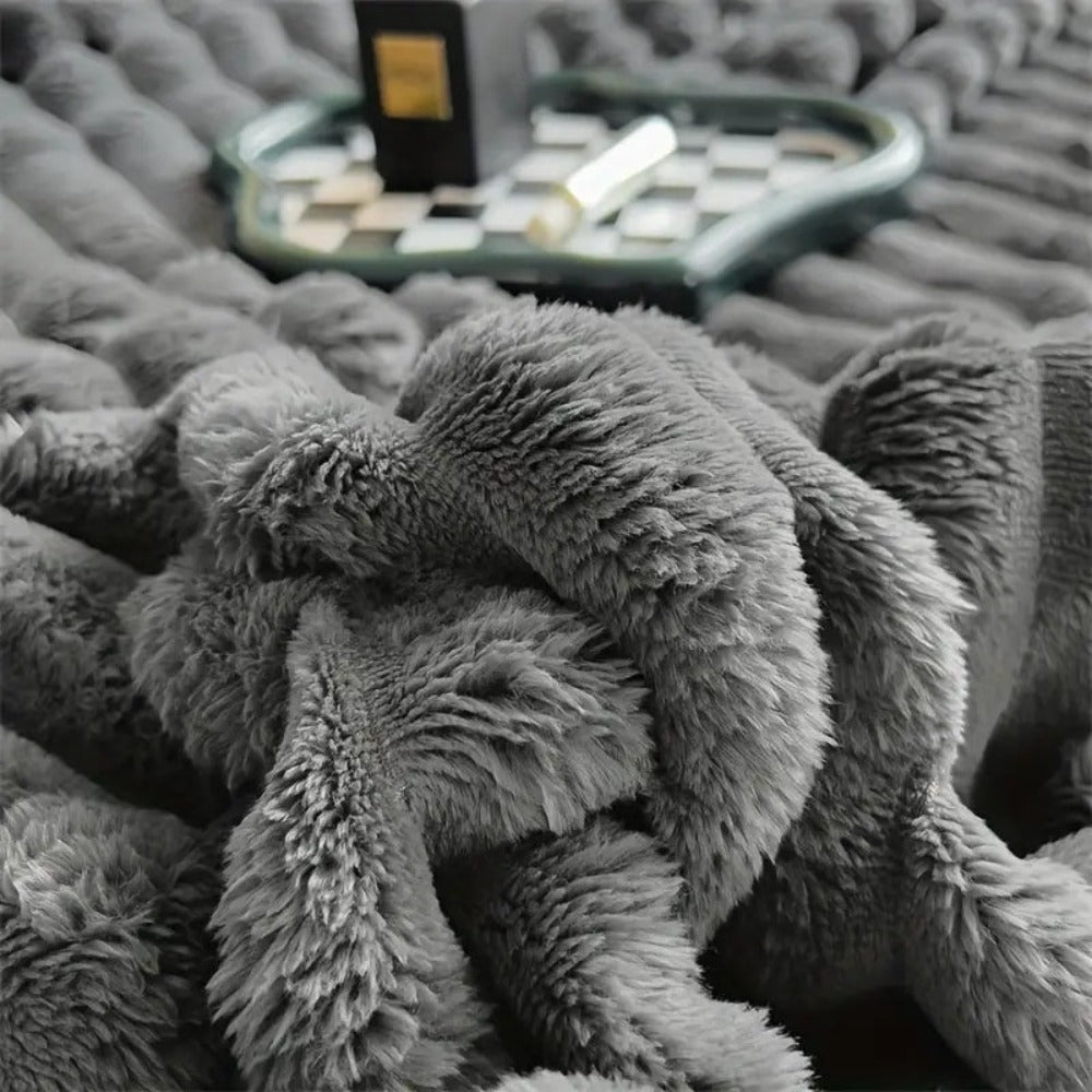 Warme Plüschdecke mit Streifenmuster – Flauschig & gemütlich