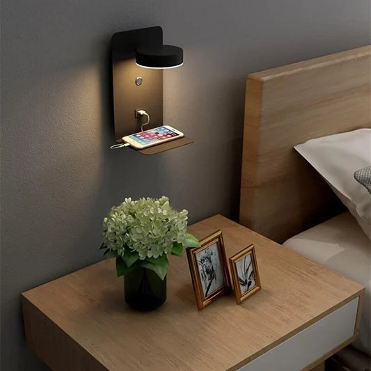 Wandleuchte mit Ladestation zur Wandmontage