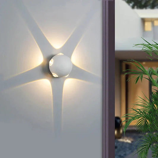 Aluminium Wandleuchte in Kugelform – Modernes Design