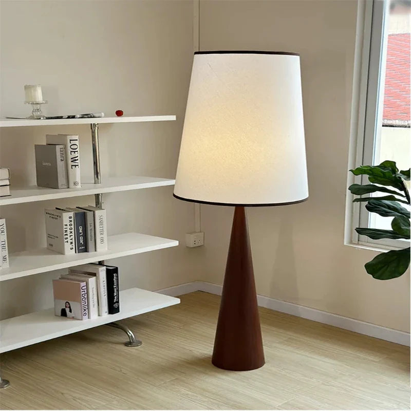 Natürliche Holz-LED Stehleuchte im Nordic Design