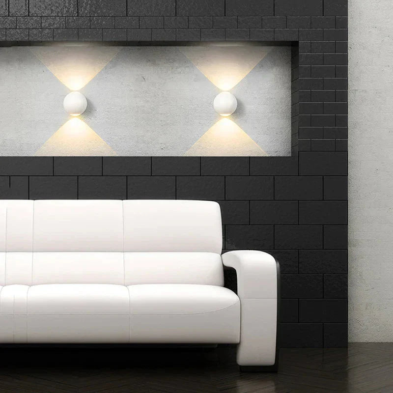 Aluminium Wandleuchte in Kugelform – Modernes Design