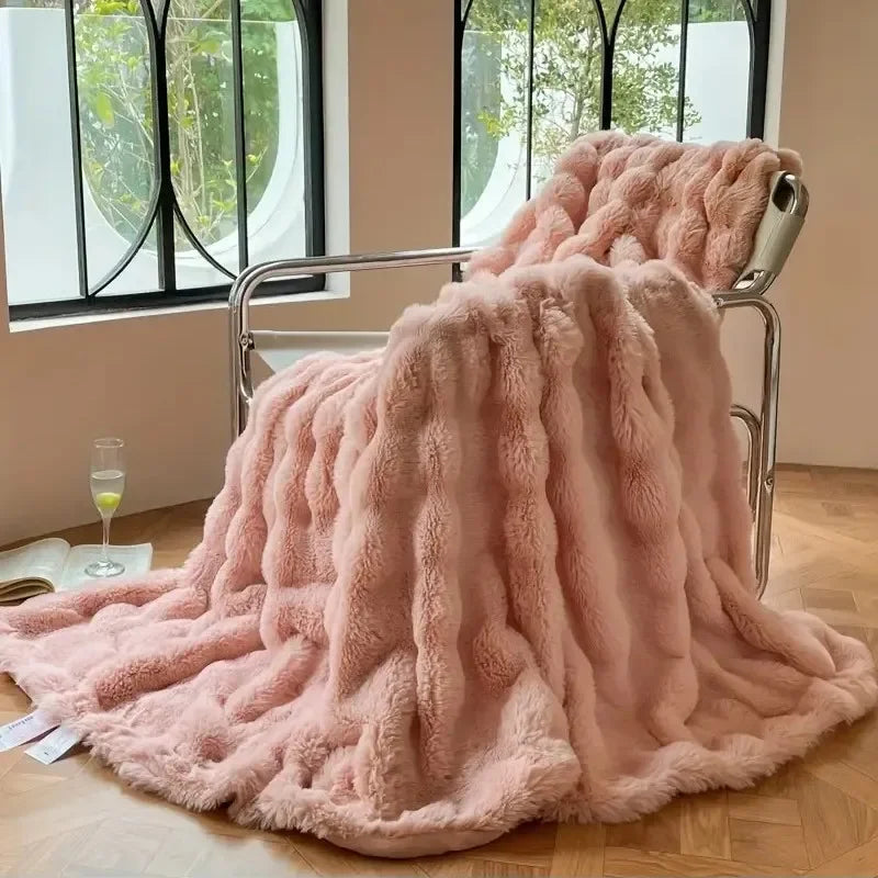 Wintertraum: PlushCozy Kunstpelz-Winterdecke in Premium-Qualität
