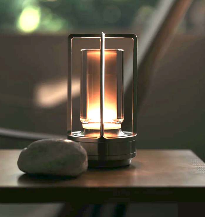 Wiederaufladbare LED-Laterne mit USB-Port – Vielseitige Lichtquelle für Haus und Garten