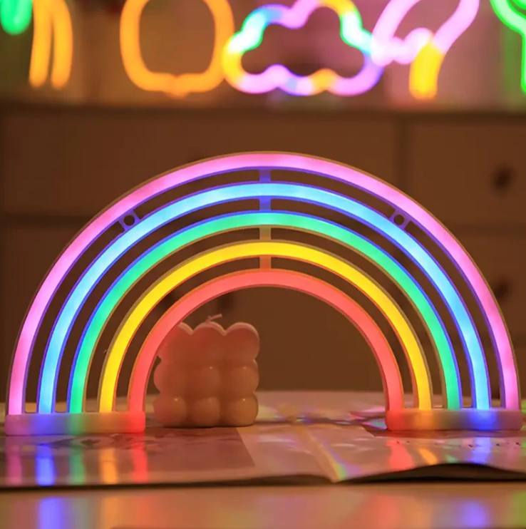 Bunte LED-Tischlampe – Farbspiel in Regenbogenoptik für Stilvolle Atmosphäre