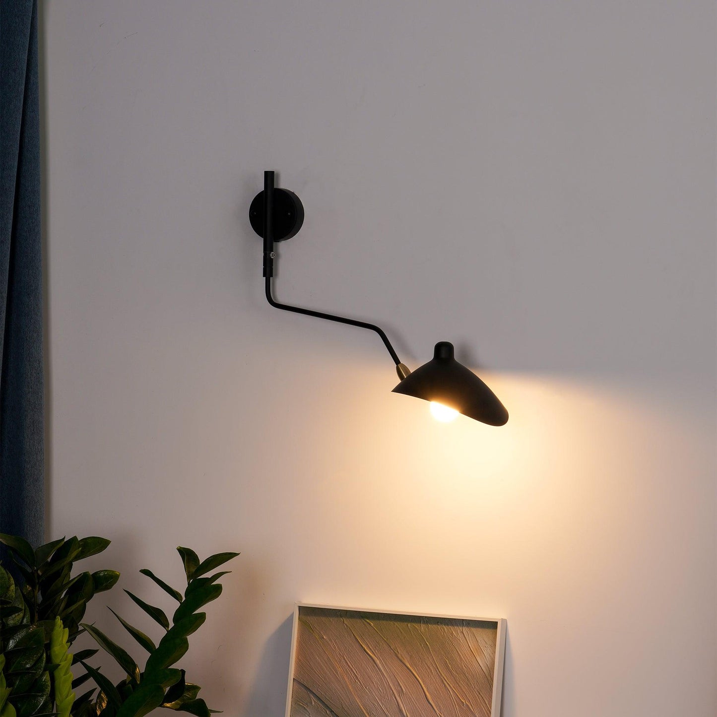 Minimalistische Verstellbare Wandleuchte mit Schwenkarm