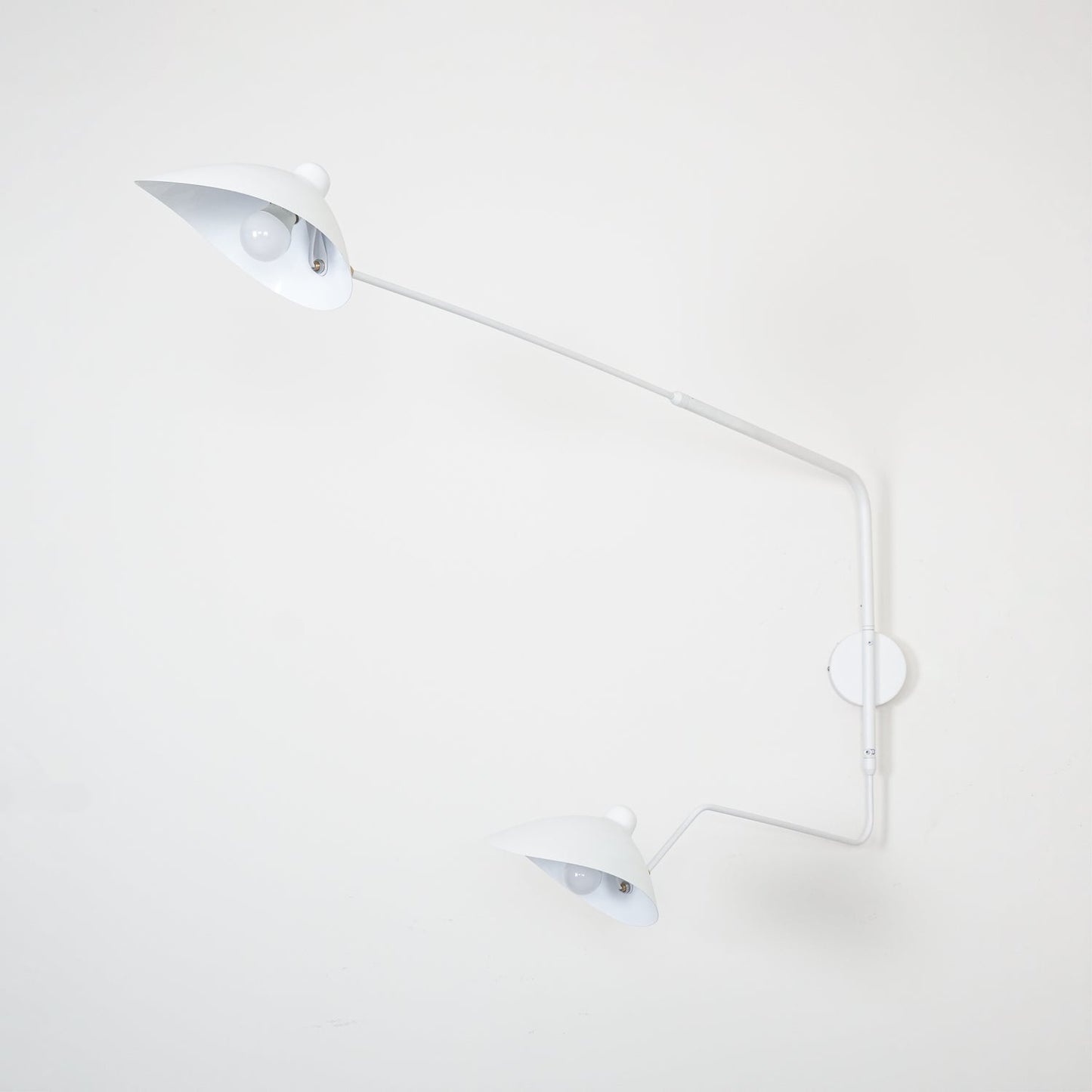 Minimalistische Verstellbare Wandleuchte mit Schwenkarm