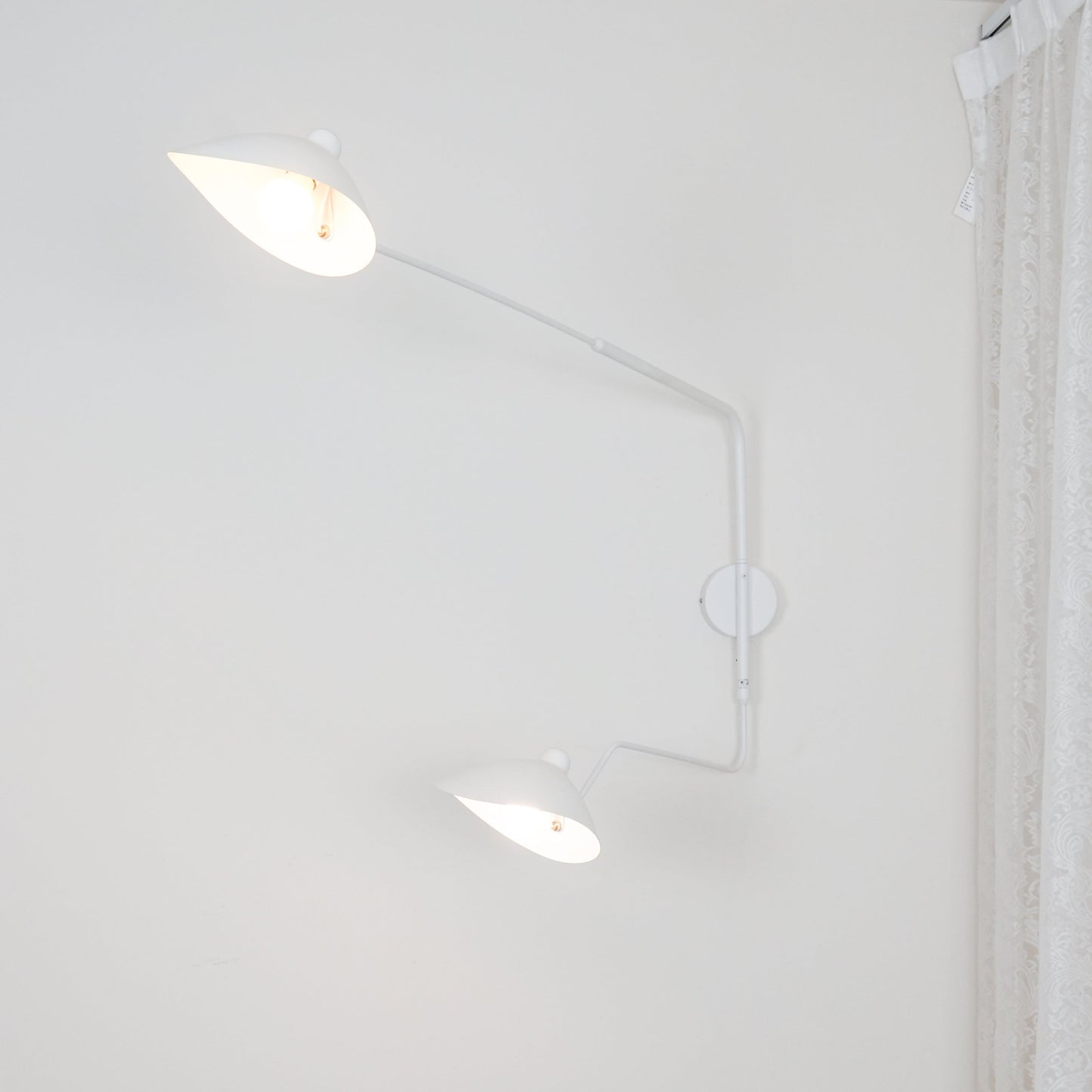 Minimalistische Verstellbare Wandleuchte mit Schwenkarm