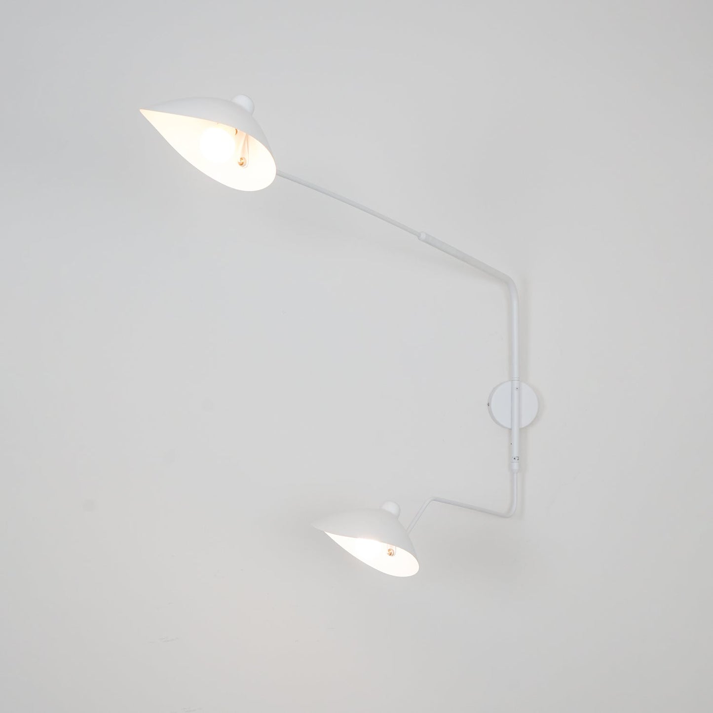 Minimalistische Verstellbare Wandleuchte mit Schwenkarm