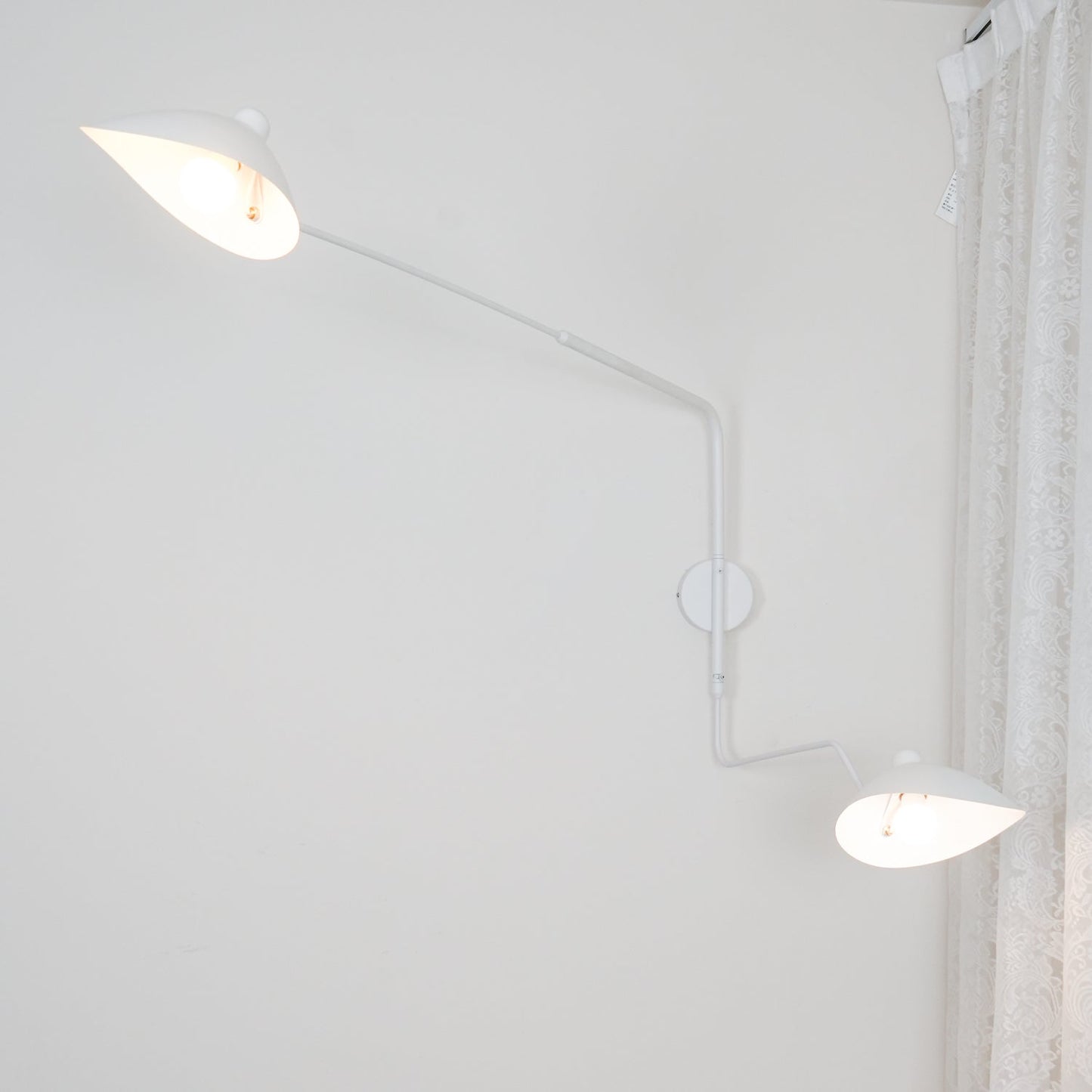 Minimalistische Verstellbare Wandleuchte mit Schwenkarm