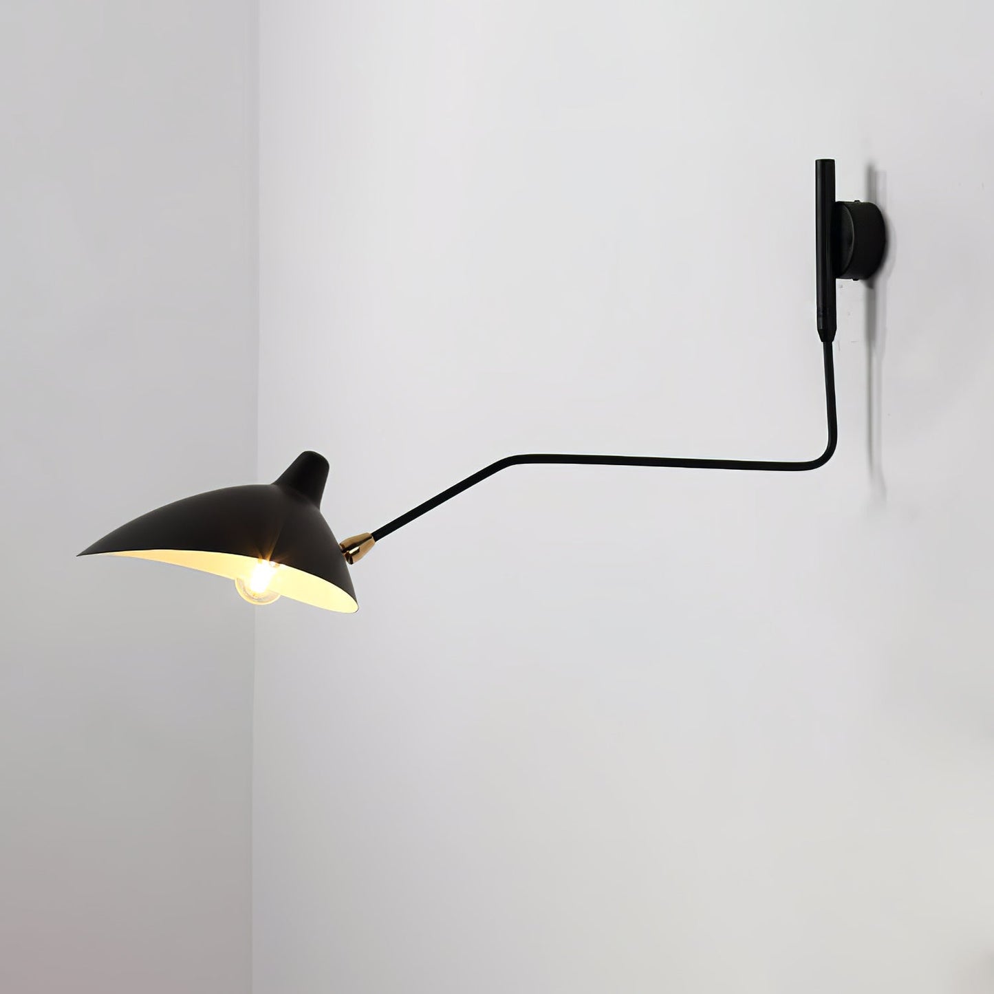 Minimalistische Verstellbare Wandleuchte mit Schwenkarm