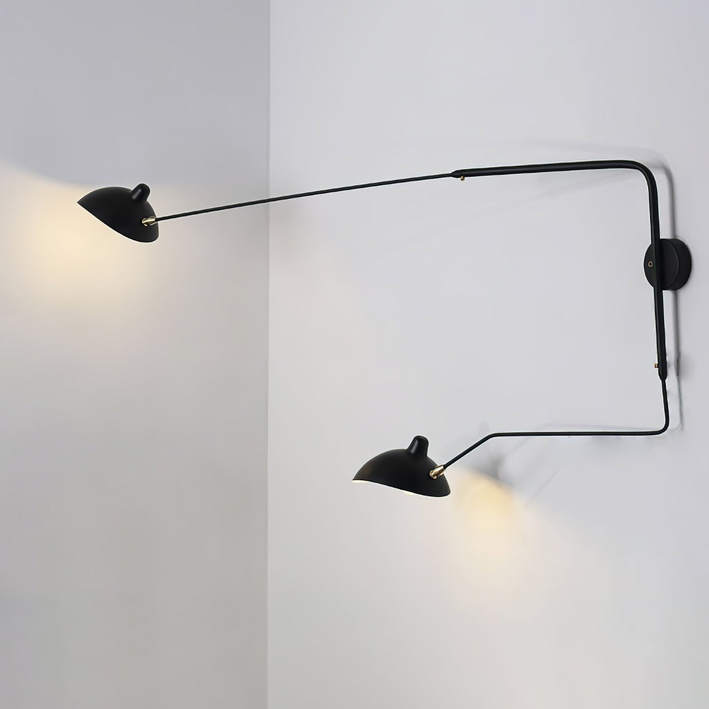 Minimalistische Verstellbare Wandleuchte mit Schwenkarm