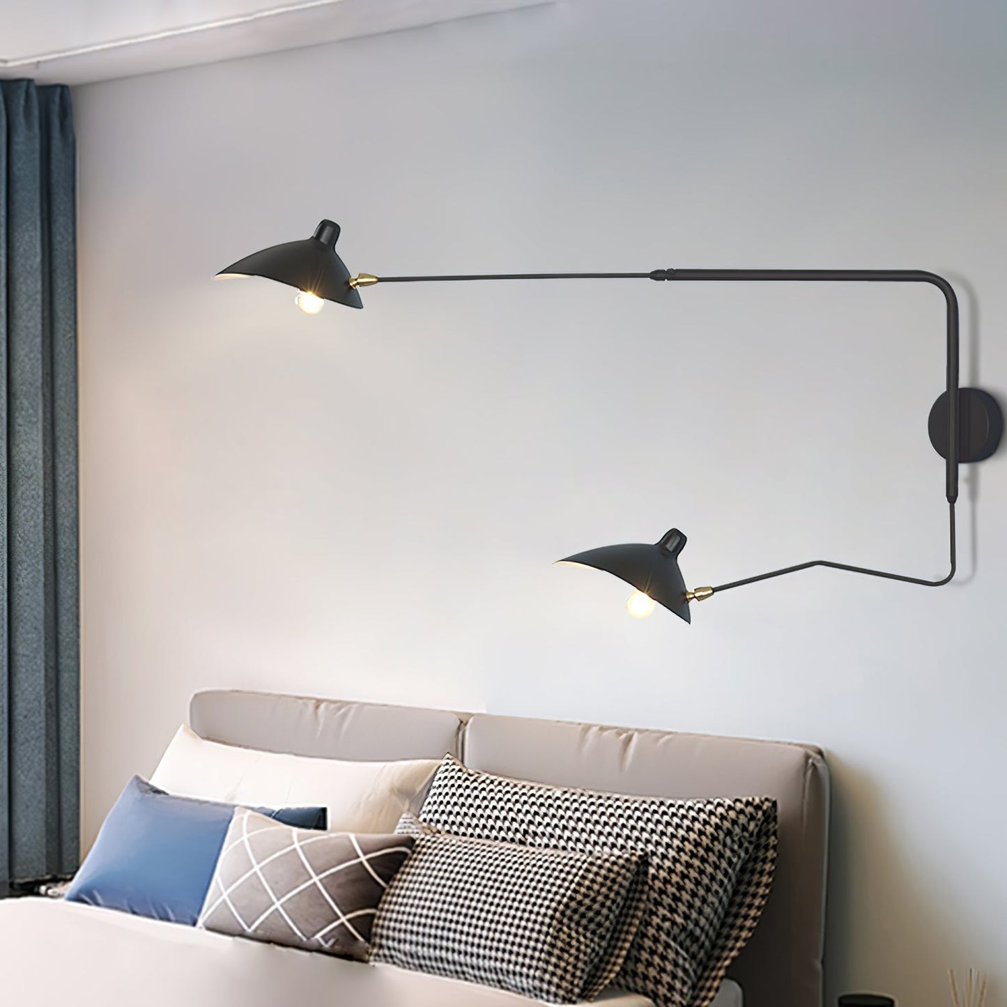 Minimalistische Verstellbare Wandleuchte mit Schwenkarm