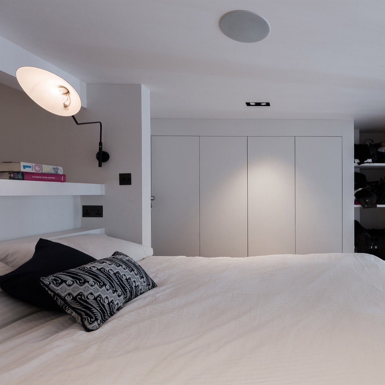 Minimalistische Verstellbare Wandleuchte mit Schwenkarm