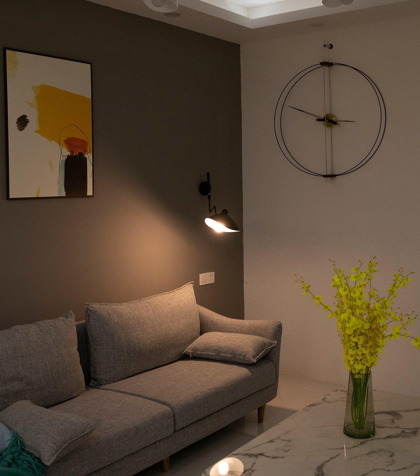 Minimalistische Verstellbare Wandleuchte mit Schwenkarm